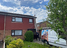 Roof tile repair on a pitched roof